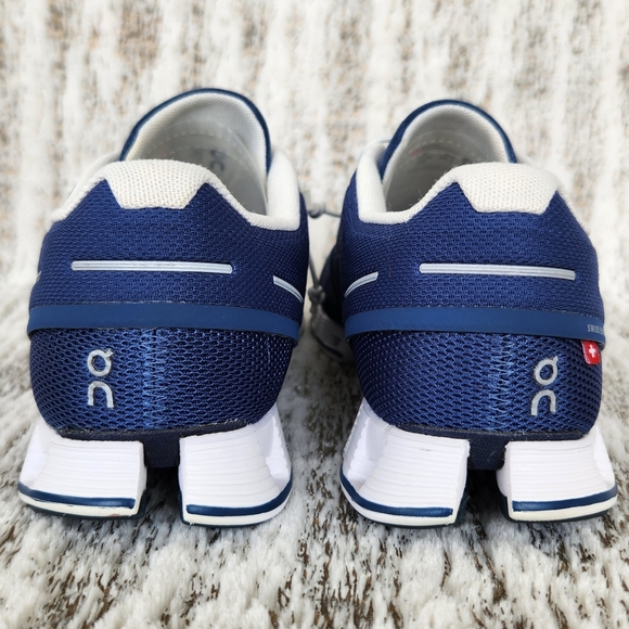On Running "Cloud 5" Athletic Shoe Sneaker Navy Blue White | Women's Size 9 - Picture 4 of 11